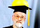 Terry Pratchett fala sobre a obra de J.K. Rowling - Potterish Terry Pratchett fala sobre a obra de J.K. Rowling